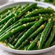 Best Ever Green Beans Recipe: Garlic Butter Glaze